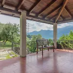 Bianca Lierna Βαρένα