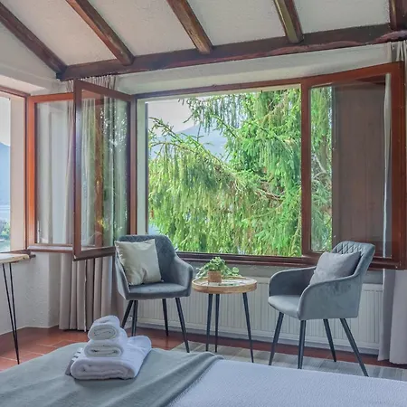 Bianca Lierna Villa Varenna