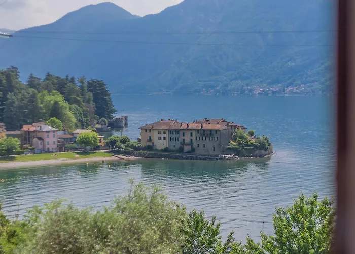 Bianca Lierna Villa Varenna